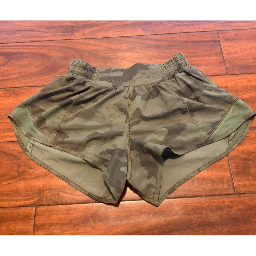 Lululemon Hotty Hot Shorts Size 4 Heritage Camo Green Running Athletic Lined
